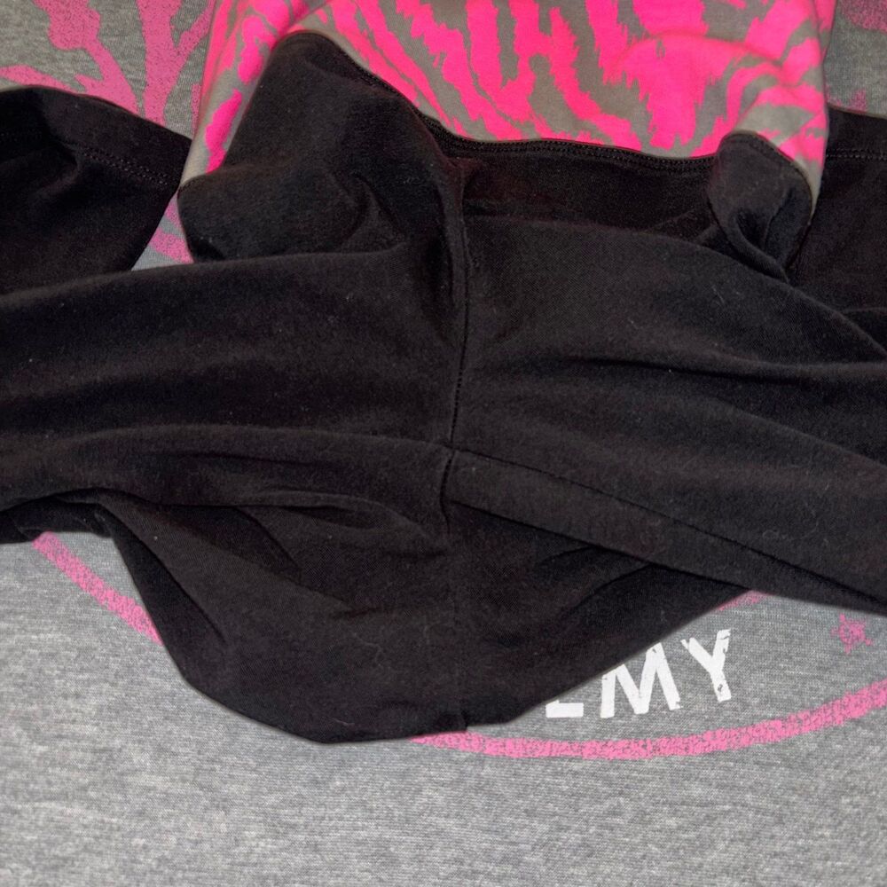 Victoria’s Secret Pink & Gray Zebra Tiger Stripe Foldover Flare Leggings Small - Picture 12 of 12